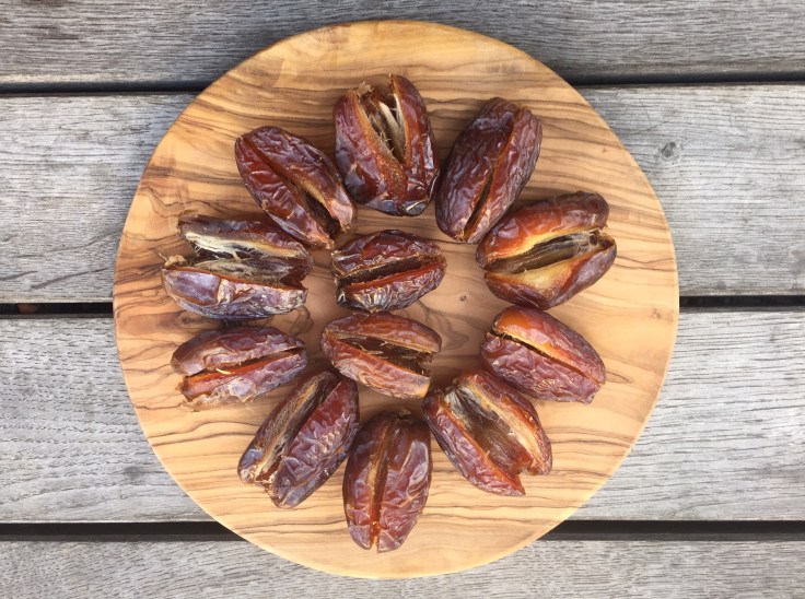 Prettaly_CarrotBread_Dates