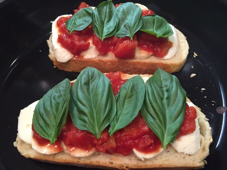 Prettaly_ItalianTricoloreSandwich_Pan
